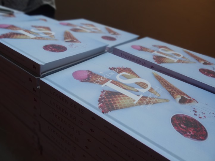 lykken er is - books