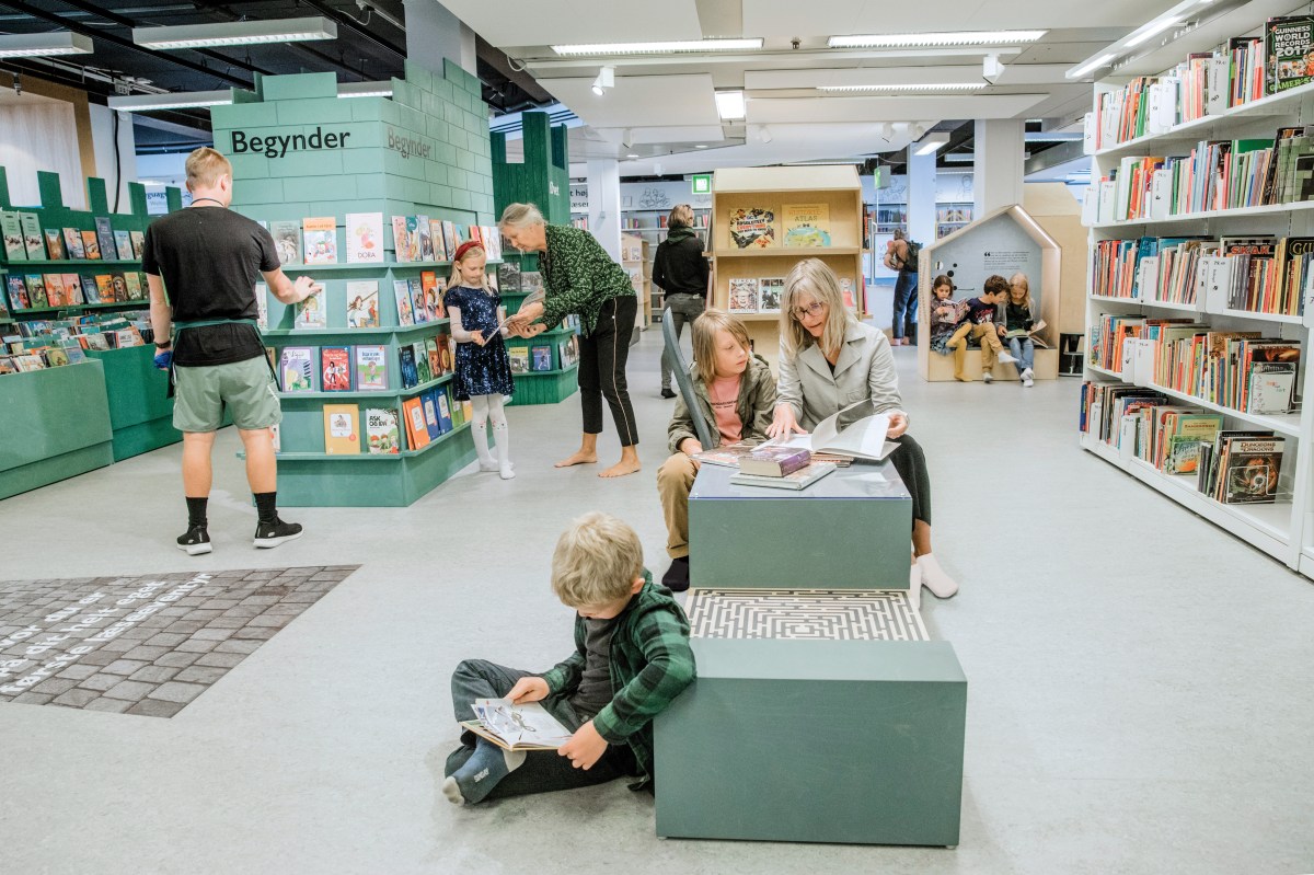 Visit to the new Children’s floor in Copenhagen Main Library {video ...